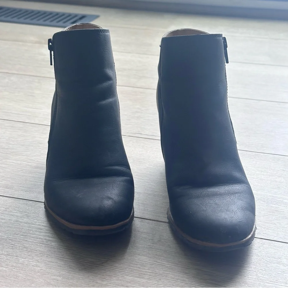 Soul Naturalizer Hudson Black Leather Wedge Ankle Boots Women’s‎ 8M